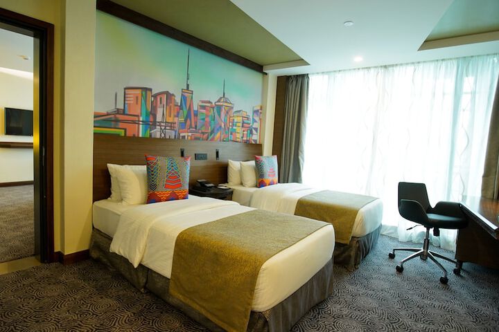 Room 15 of 117