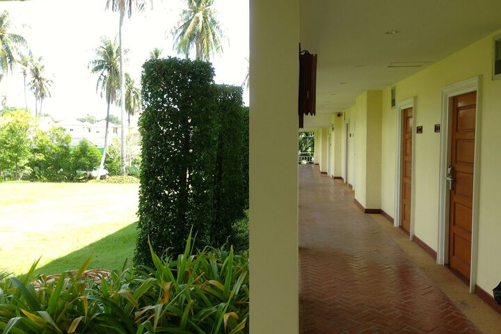 Ballroom/Hall 37 of 60