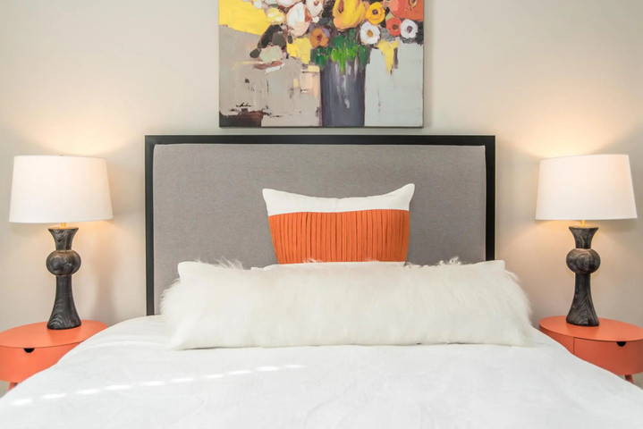 Room 4 of 25