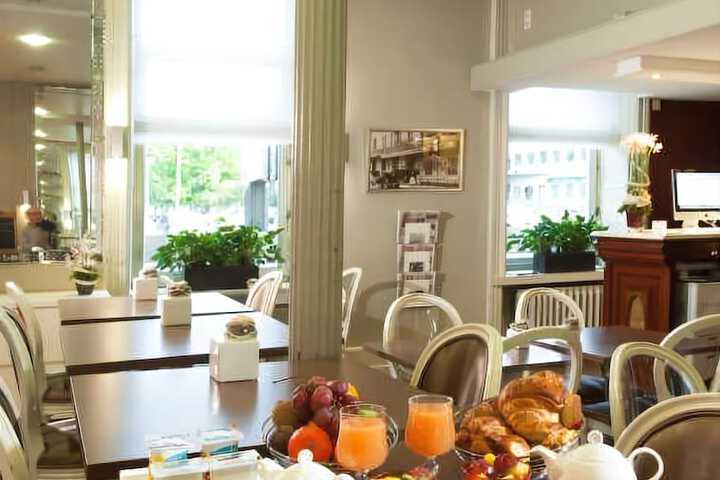 Dining Photos