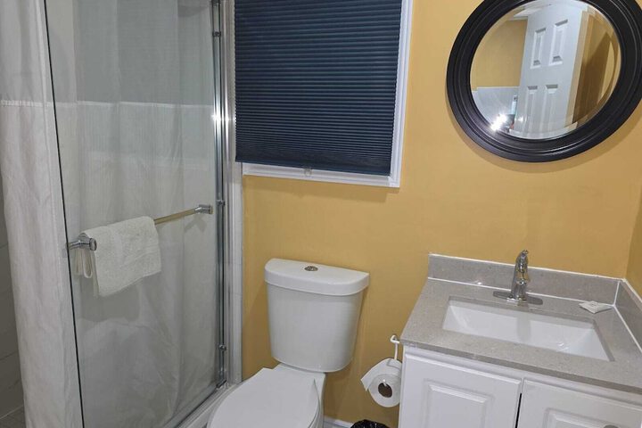 Room 17 of 32