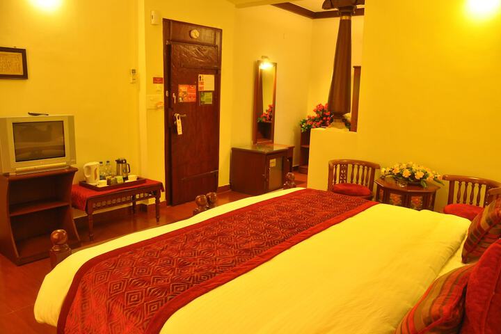 Room 3 of 72