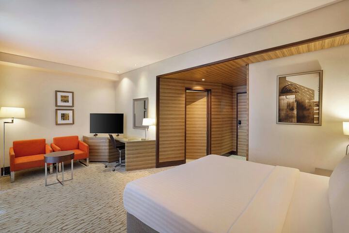 Room 16 of 66
