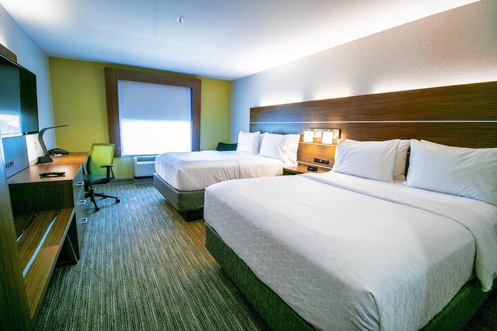 Room 3 of 42