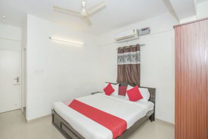 Room 12 of 21
