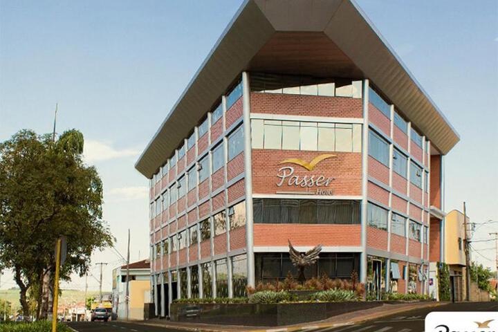 Exterior of Passer Hotel