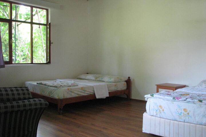 Room 9 of 63