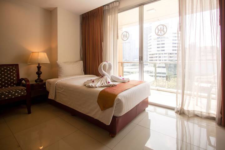 Room 29 of 65