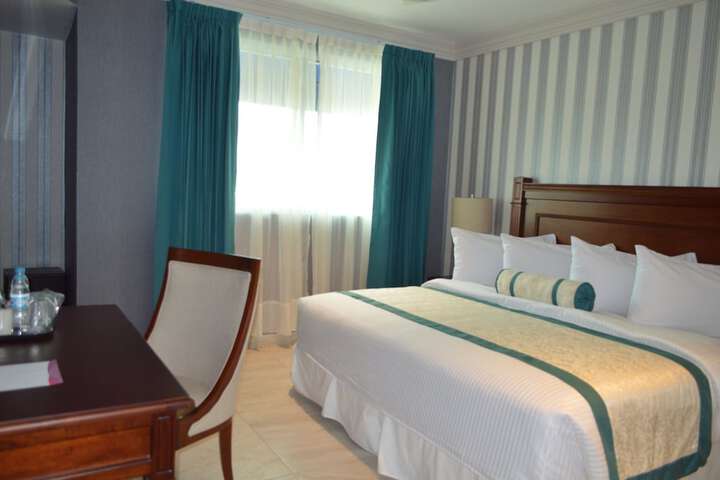 Room 6 of 36