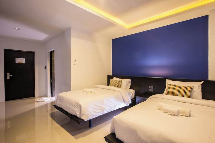 Room 4 of 14
