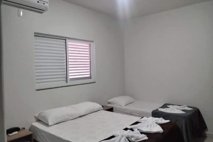 Room 7 of 25