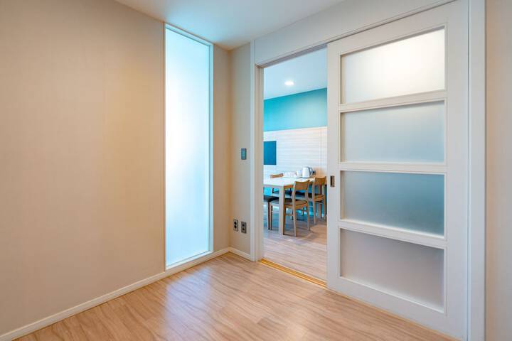 Room 43 of 127