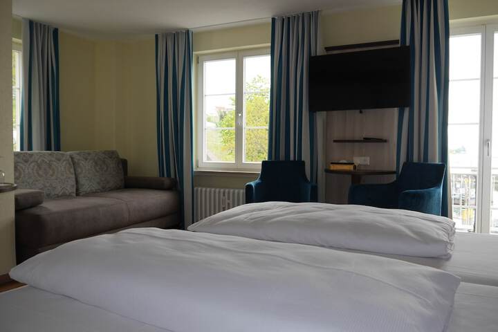 Room 12 of 41