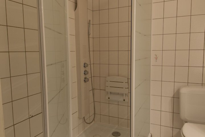 Room 10 of 23