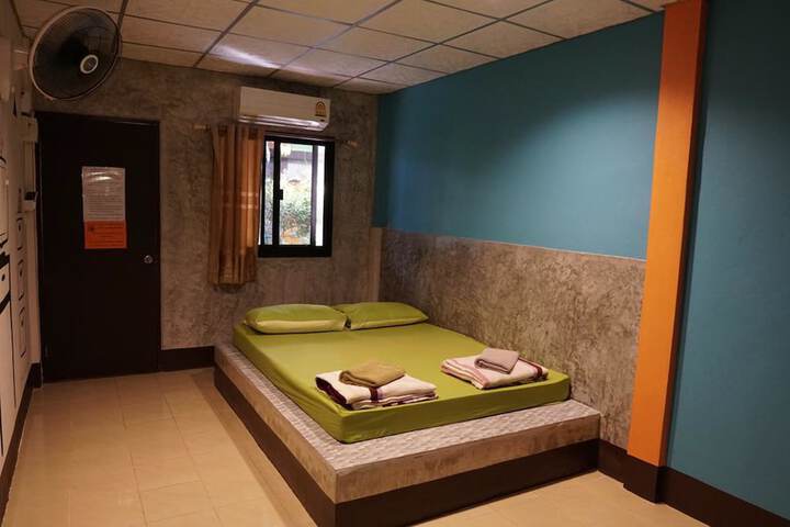 Room 3 of 36
