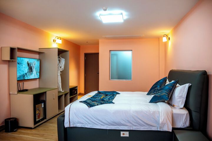 Room 3 of 19