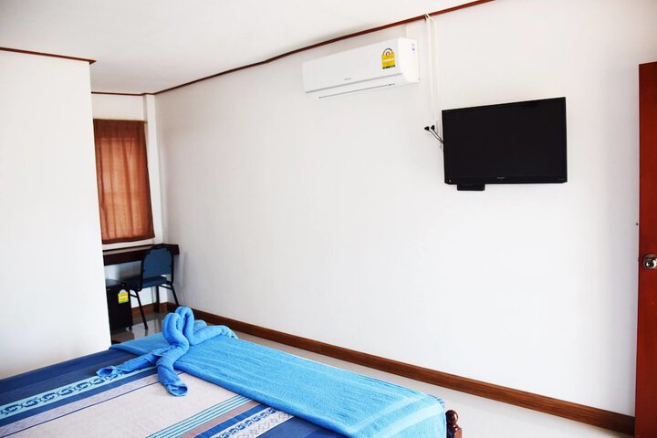 Room 5 of 58