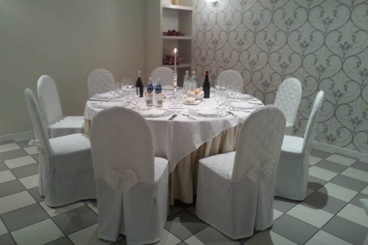 Dining 28 of 41