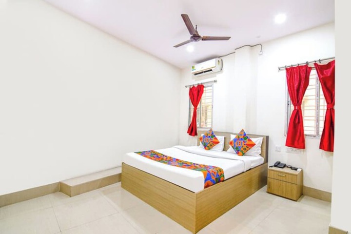 Room 6 of 14