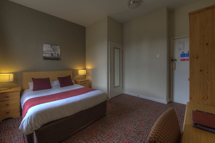Room 11 of 60