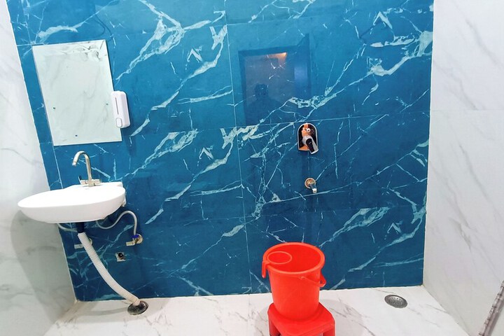 Room 18 of 24