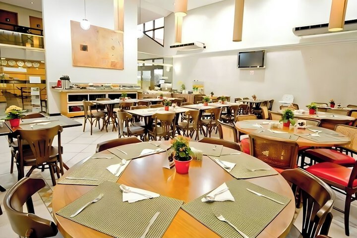 Dining Photos