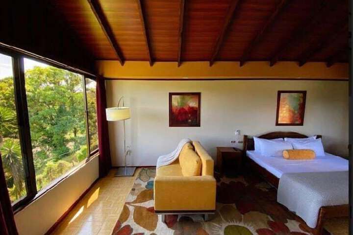 Room 4 of 39