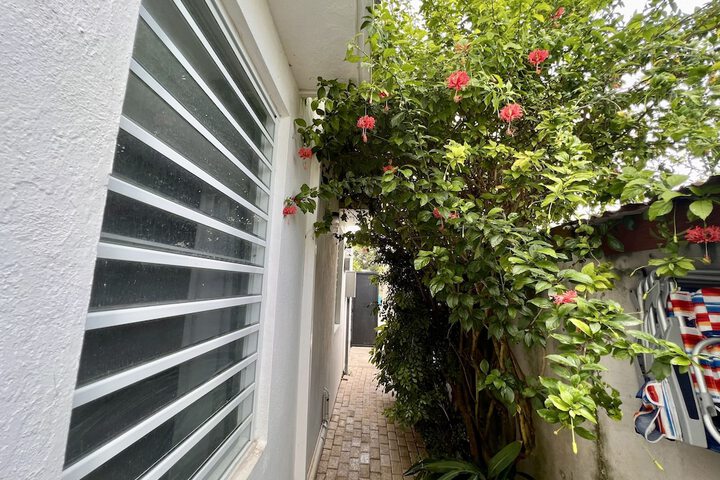 Hotel Exterior 93 of 109