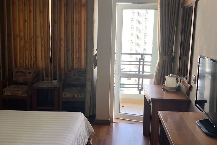 Room 6 of 78