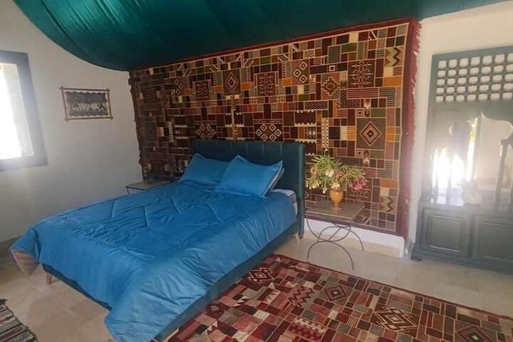 Room 44 of 146