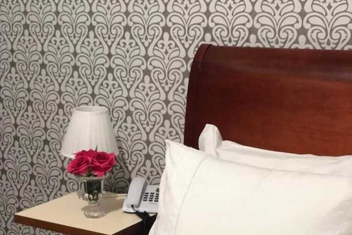 Room 18 of 49