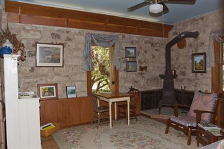 Room 16 of 22