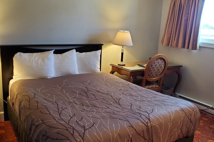 Room 14 of 34