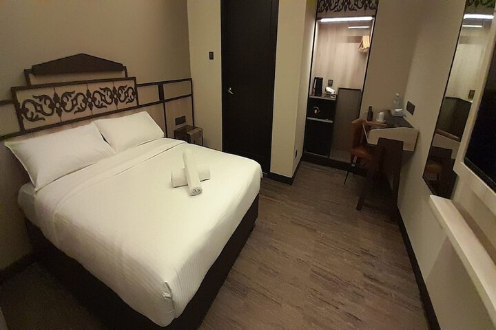 Lion Peak Hotel Hamilton