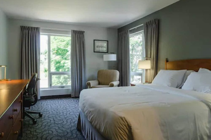 Room 3 of 24