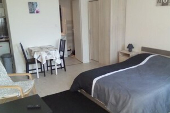 Room 10 of 17
