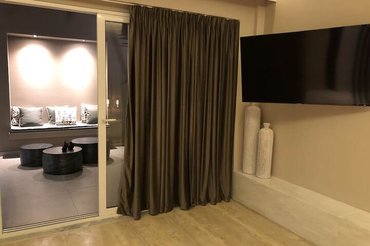 Room 35 of 86