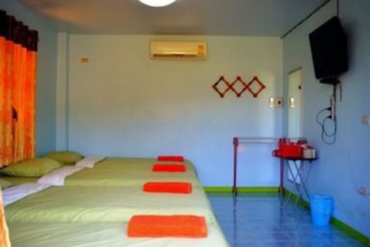 Room 7 of 27