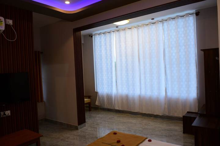 Room 4 of 17