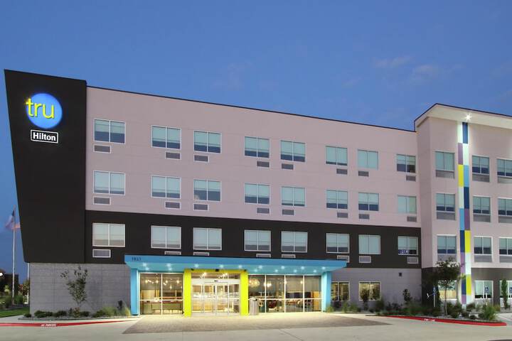 Tru by Hilton Bryan College Station in Bryan, TX
