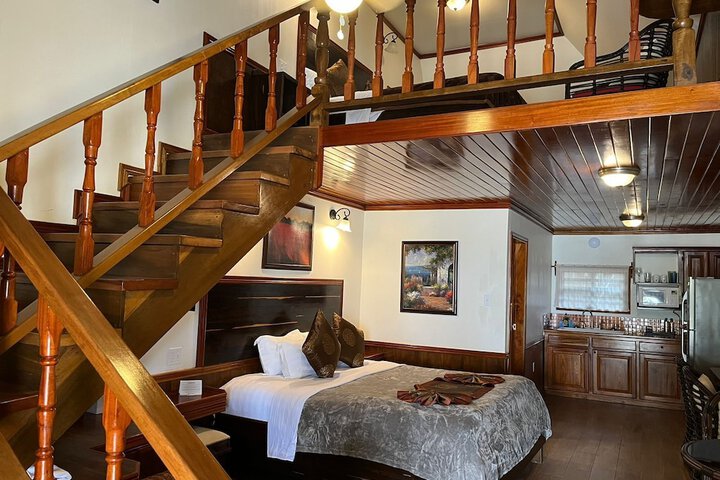 Room 26 of 272