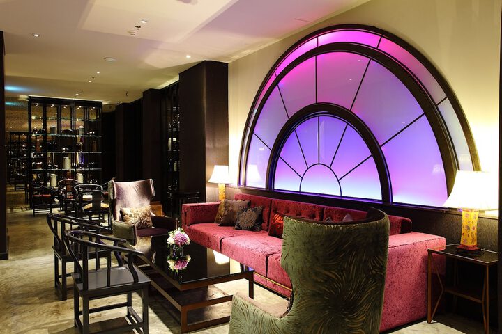 Entrance & Lobby