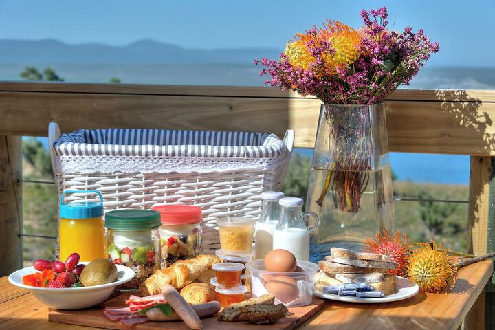 Breakfast/Coffee Service 27 of 30