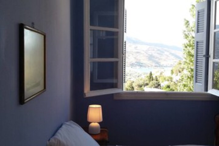 Room 24 of 39