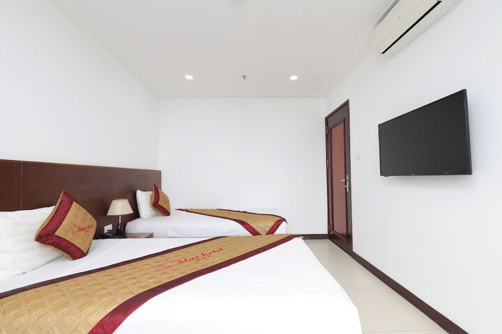 Room 17 of 77