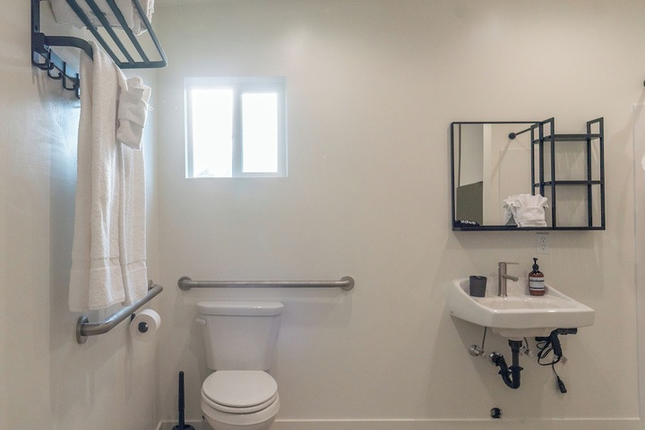 Room 105 of 120