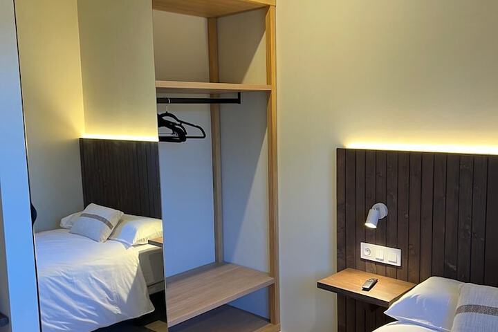 Room 9 of 26