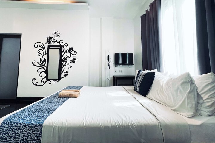 Room 13 of 43