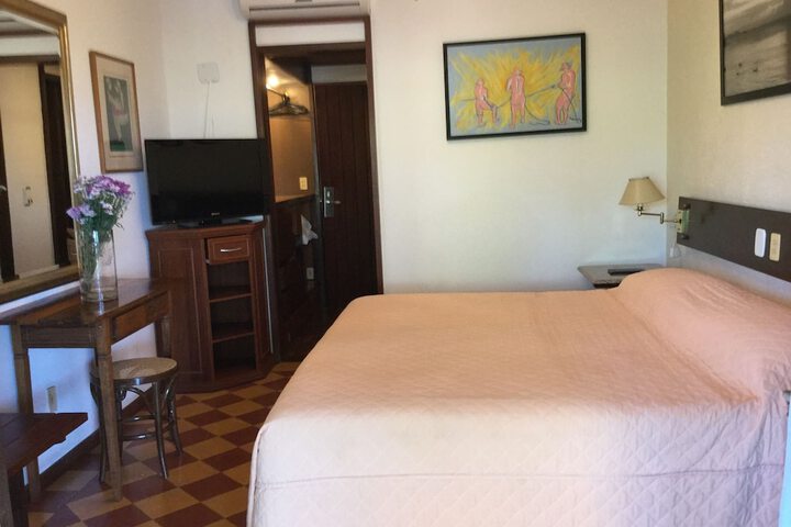 Room 8 of 44