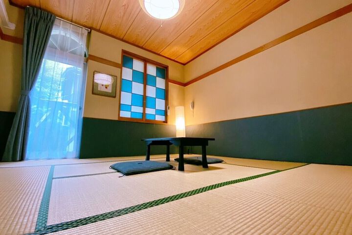 Room 12 of 38